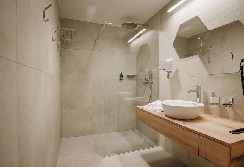 Rm Hotel Wellness&congress