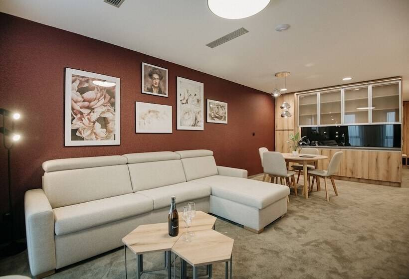 Rm Hotel Wellness&congress