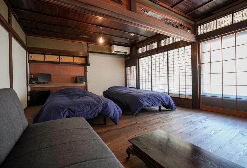 赭soho Yunotsu Old Village Inn & Bar