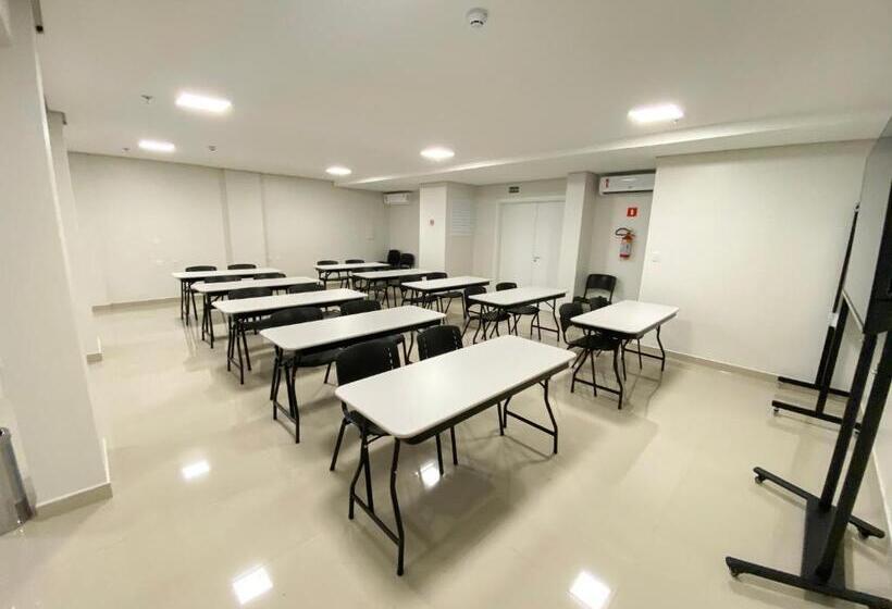 Trento Hotel Guaíra By Unna