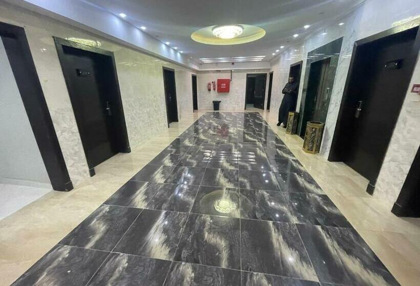 Burj Al Hayat Hotel   Abu Arish