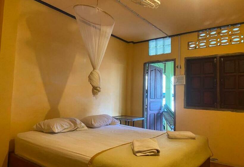 هاستل Crazy Mamapiang Guesthous