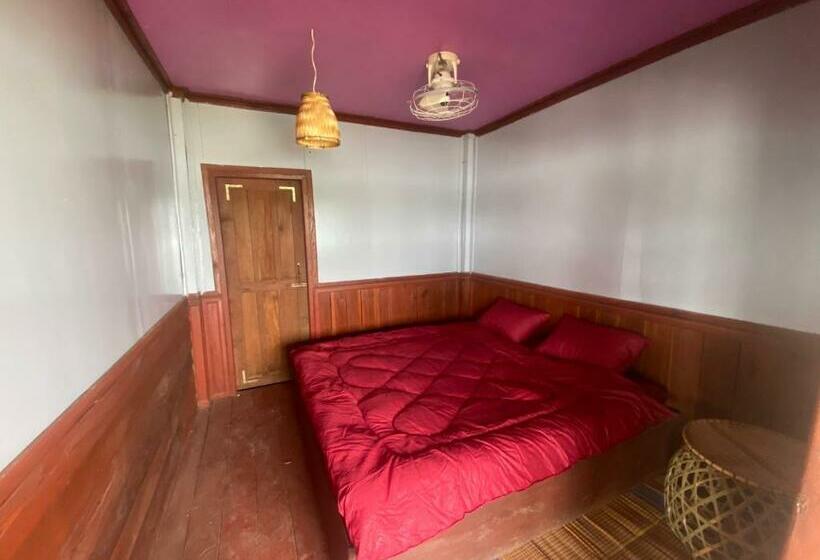 Общежитие Crazy Mamapiang Guesthous