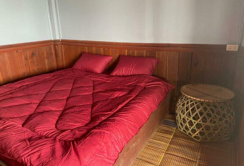 Общежитие Crazy Mamapiang Guesthous