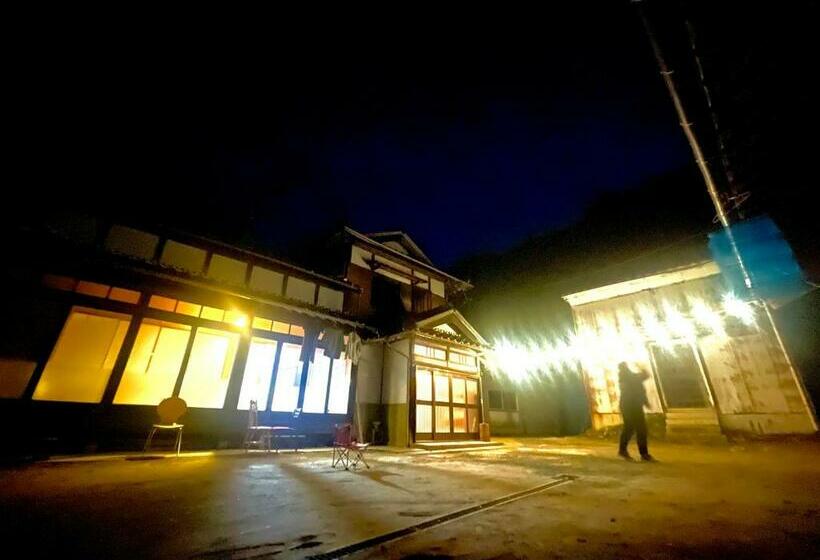 הוסטל 自然豊かな隠れ家ゲストハウス和村nagomura