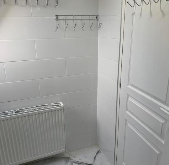 住宿加早餐  Chambre Rustique Avec Double Lit Et Sa Salle De Bain Privée