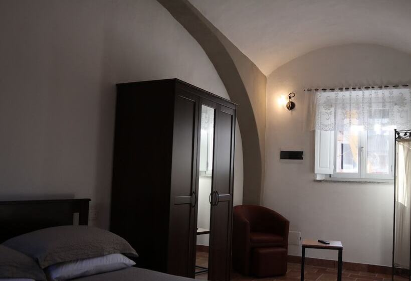 تختخواب و صبحانه La Bolgora Guesthouse