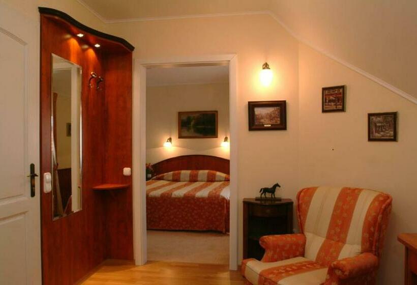 تختخواب و صبحانه Pátria Panzió