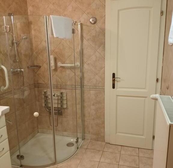 تختخواب و صبحانه Pátria Panzió