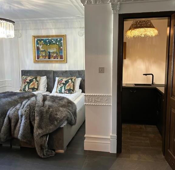 تختخواب و صبحانه Safari House   Wisła