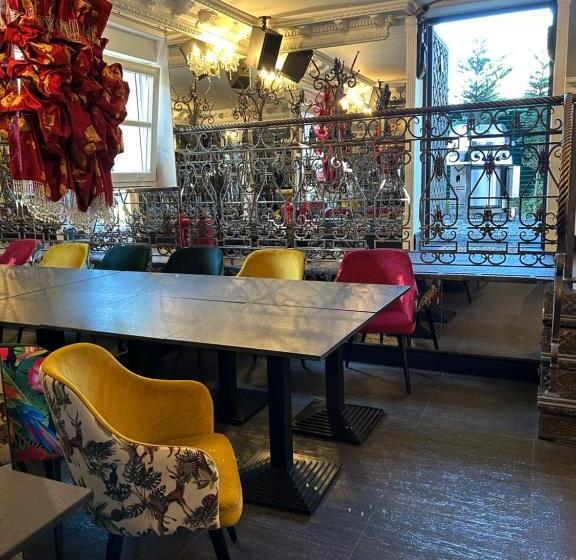 تختخواب و صبحانه Safari House   Wisła