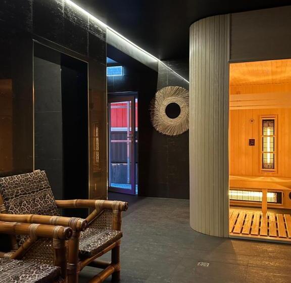 تختخواب و صبحانه Safari House   Wisła