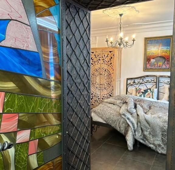 تختخواب و صبحانه Safari House   Wisła