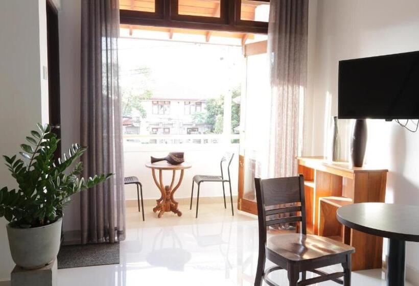 민박 Thisara Villas