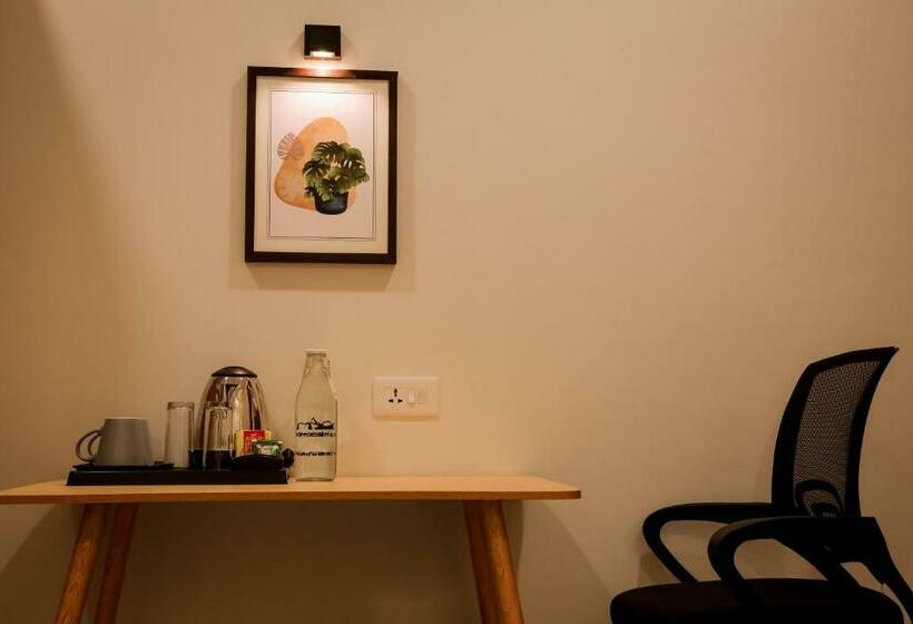 Dreamotel Luxury Suites And Rooms