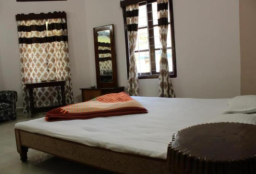 Green Reed Resort By Meenakshi, Kaziranga