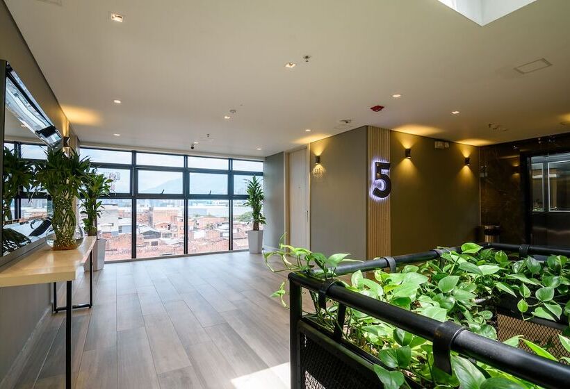 בית מלון כפרי 4 Sur