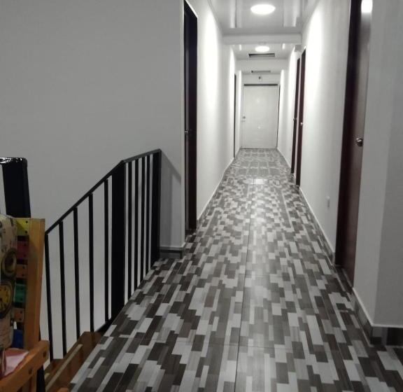 هتل Aaron Filandia