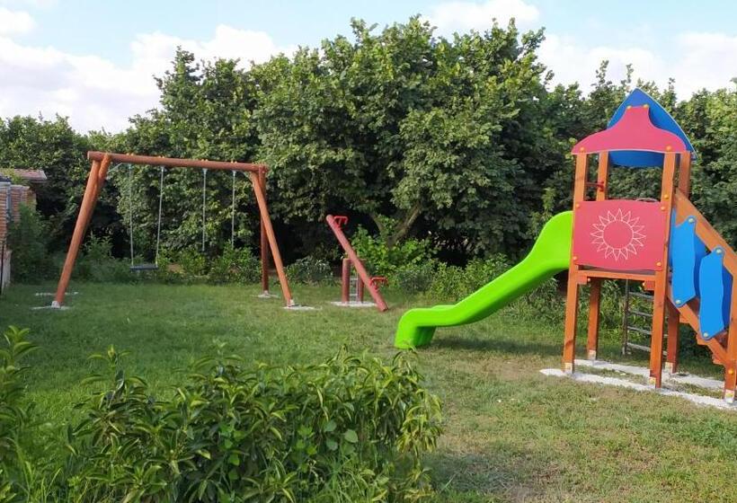 Отель Agriturismo Gusto Nocciola