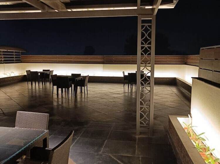 Hotel Clarks Inn Express , Dehradun