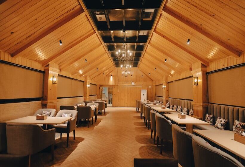 Hotel Clarks Inn Express , Dehradun