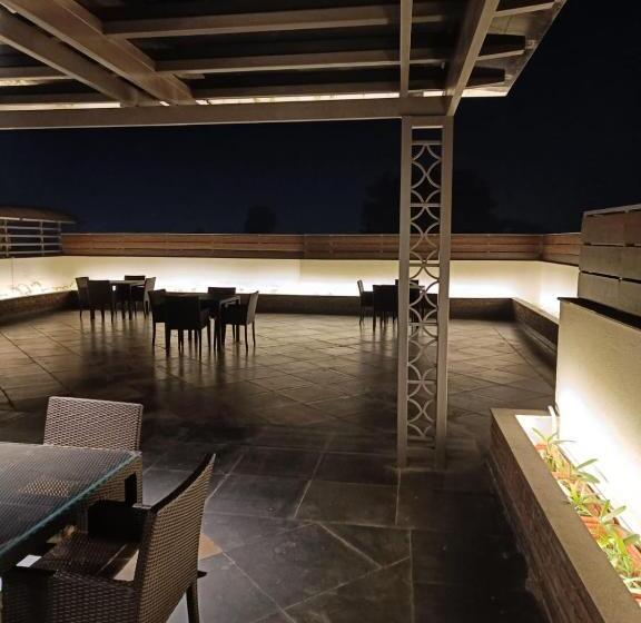 Hotel Clarks Inn Express , Dehradun