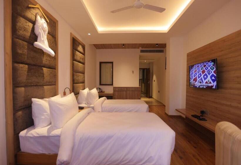 Hotel Clarks Inn Express , Dehradun