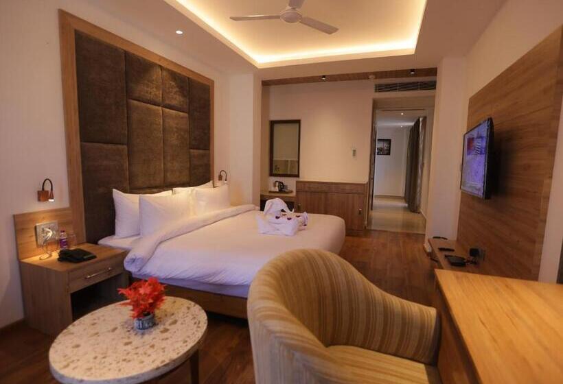 Hotel Clarks Inn Express , Dehradun