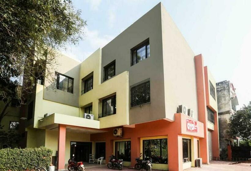 Collection O Hotel Red Queen Nx