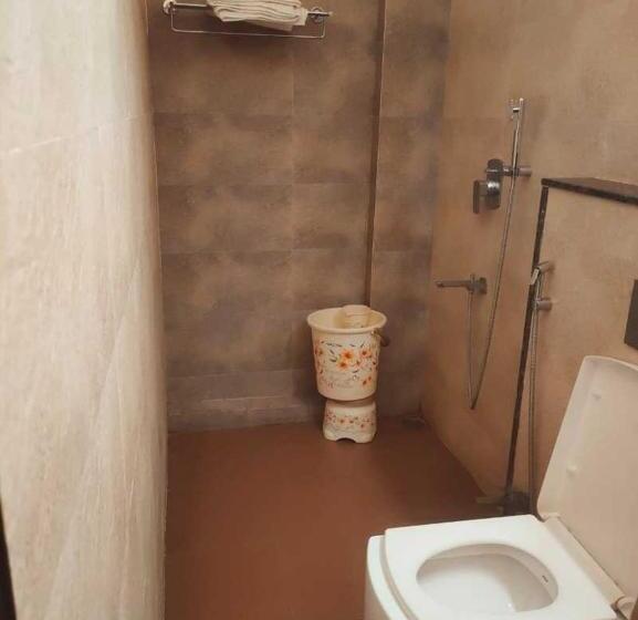 فندق Collection O 82983 Shiv Shakti Resort