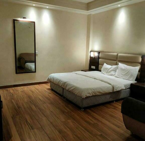 فندق Collection O 82983 Shiv Shakti Resort