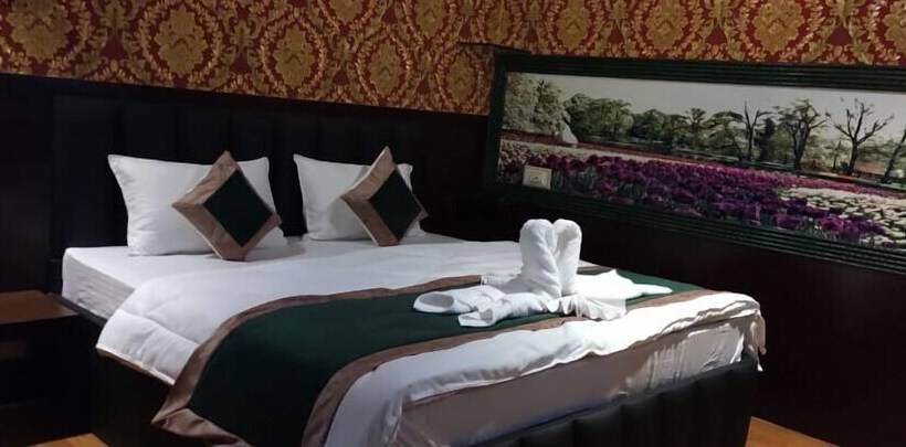 Hotel Darussalam Restaurant And Inn