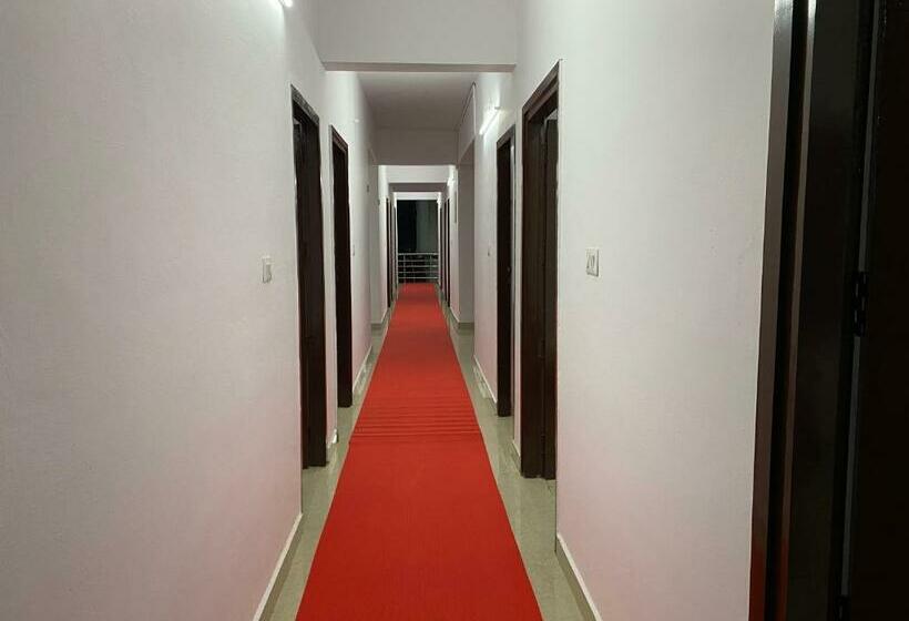 酒店 Erumely Central Homes