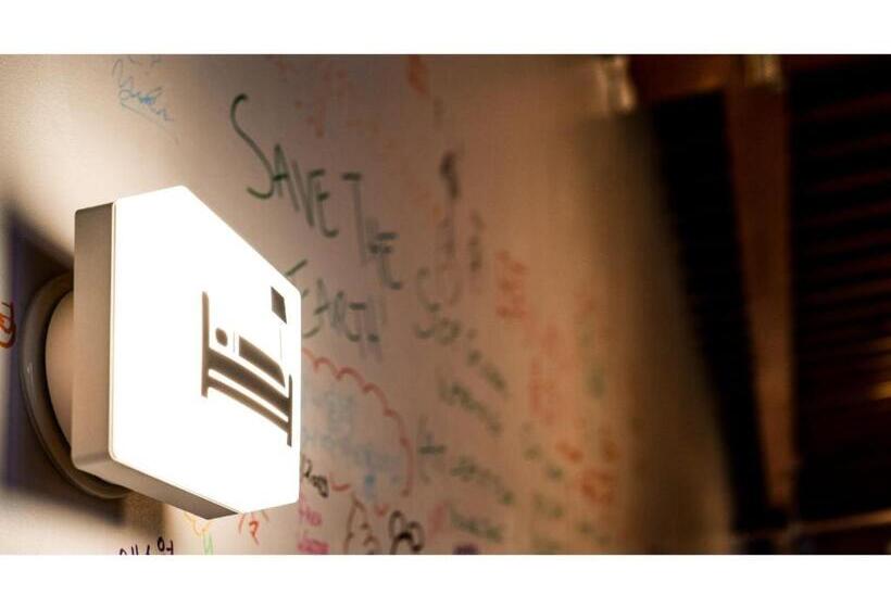 ホテル Fan! Aburatsu Sports Bar & Hostel  Vacation Stay 78451v