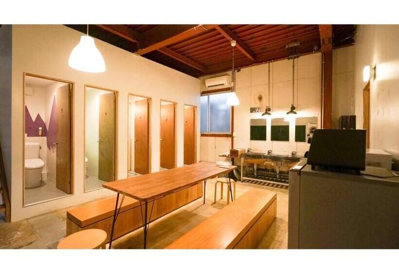 فندق Fan! Aburatsu Sports Bar & Hostel  Vacation Stay 78451v