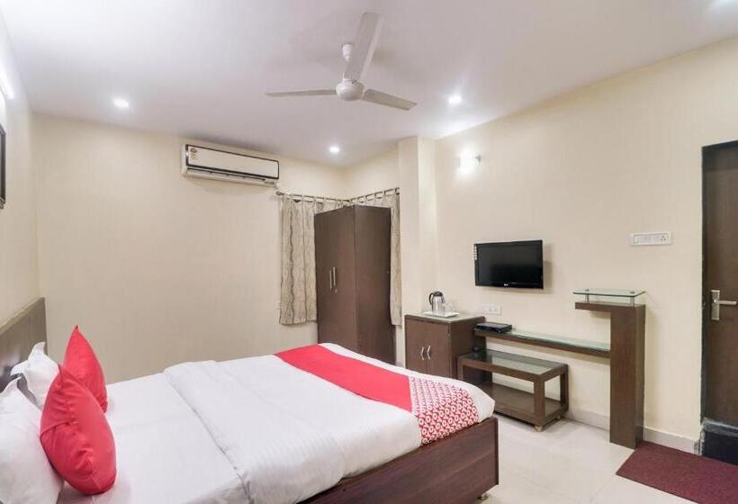 ホテル Flagship Zen Royal Cottage