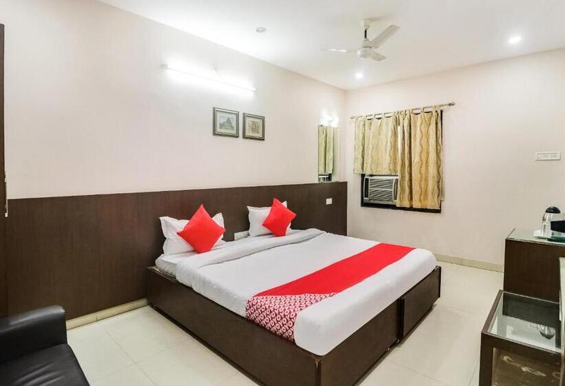 ホテル Flagship Zen Royal Cottage