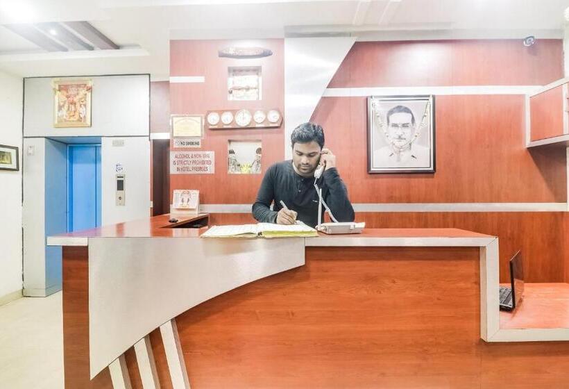 ホテル Flagship Zen Royal Cottage