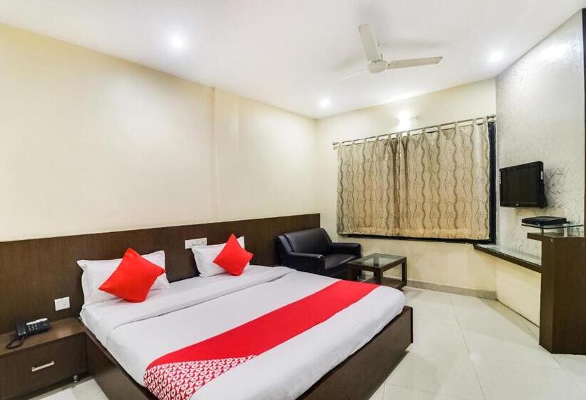 ホテル Flagship Zen Royal Cottage