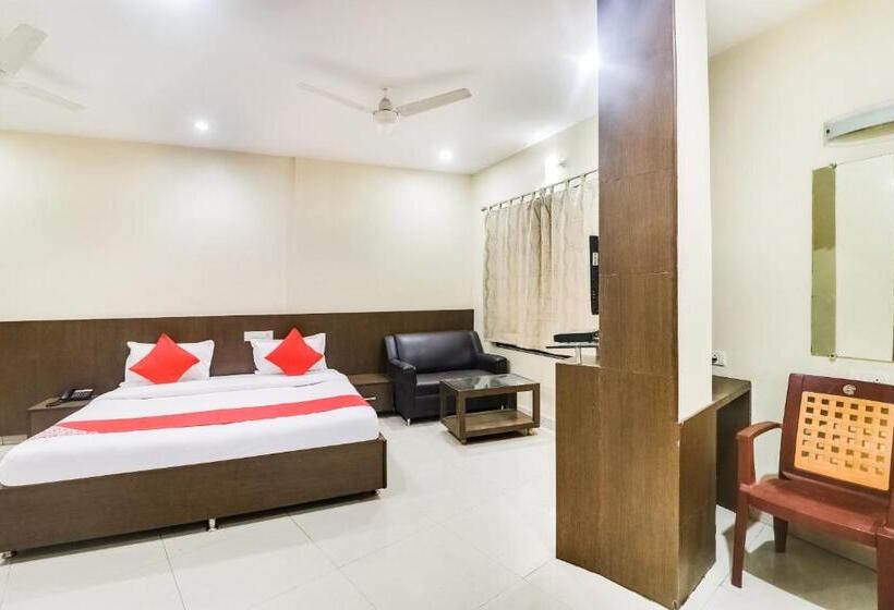 ホテル Flagship Zen Royal Cottage