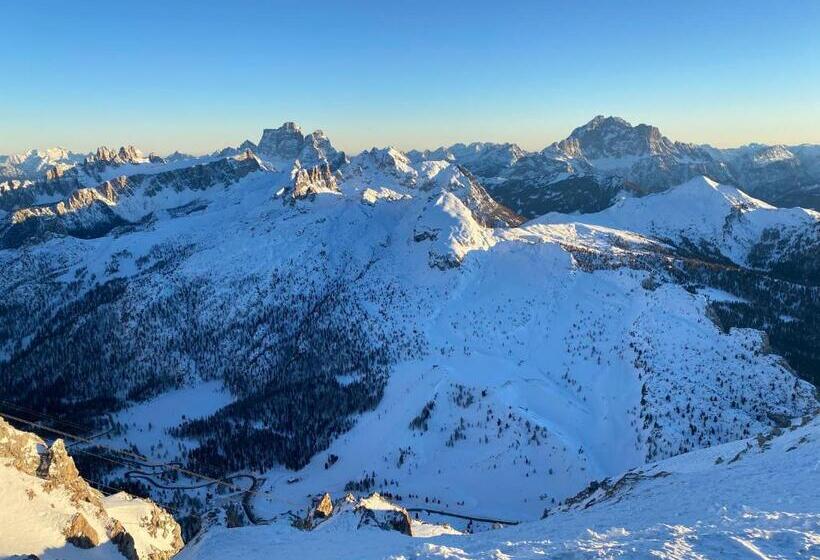 فندق Garní Ladinia