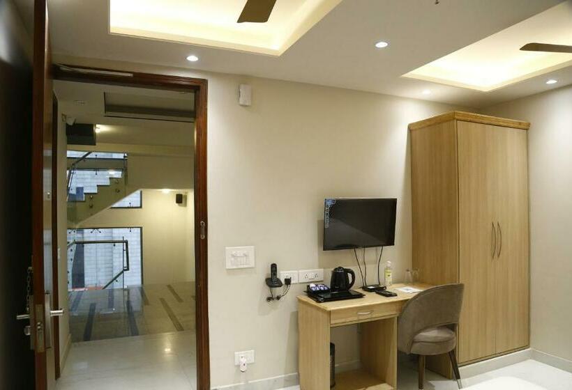 فندق Jaiminis Landmark