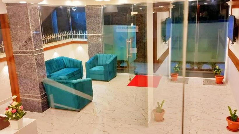 Отель Keerthis Royal Suites Kempegowda International Airport