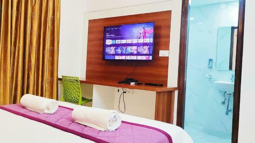 ホテル Keerthis Royal Suites Kempegowda International Airport