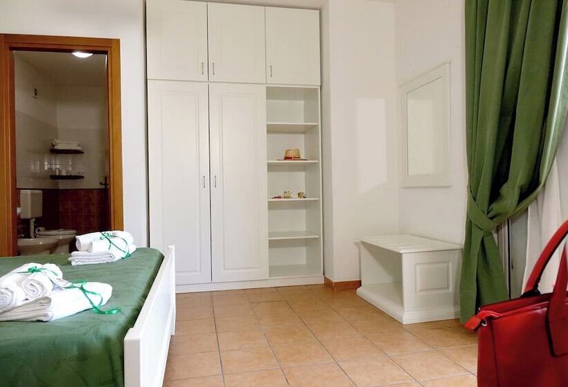 فندق Leuca Twentys