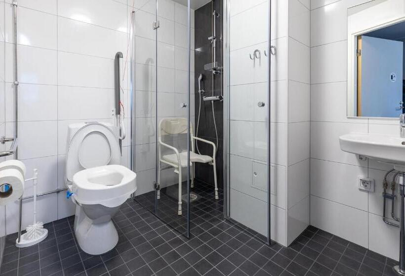 فندق Linnasmäki