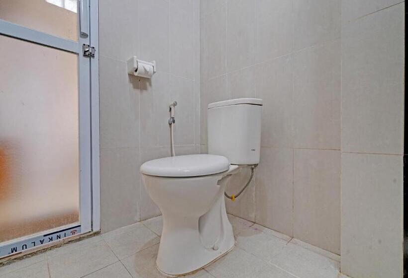 ホテル Oyo 92023 Singgasana Cipelah Syariah