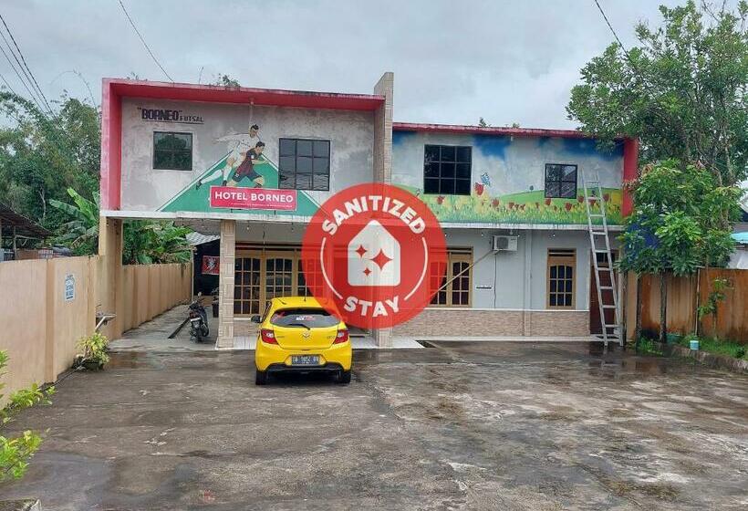 Отель Oyo 92041 Borneo