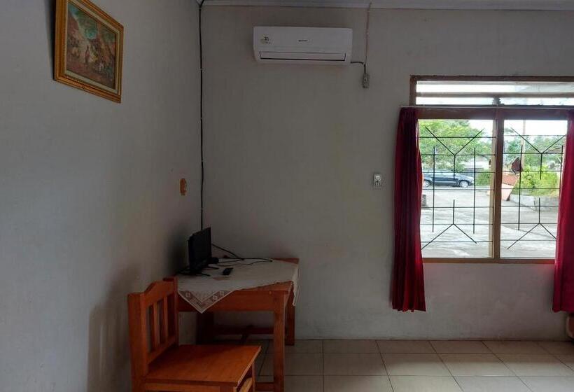 Отель Oyo 92041 Borneo