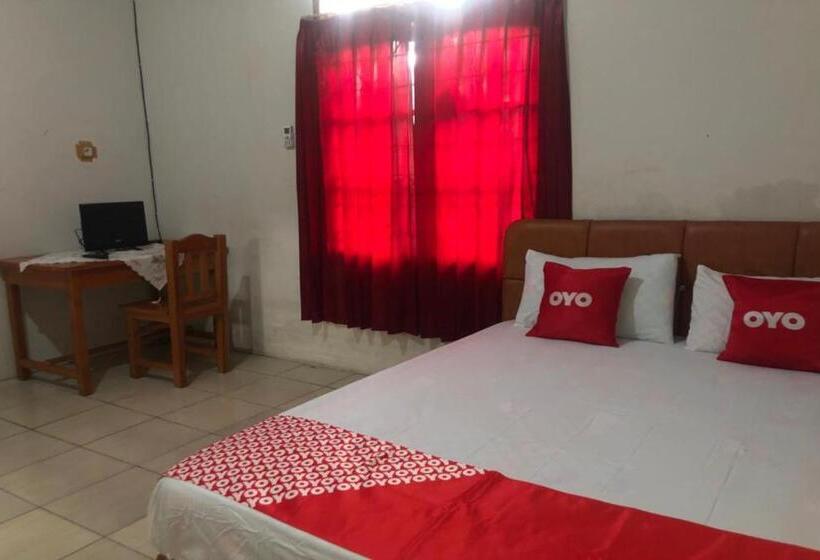 Отель Oyo 92041 Borneo